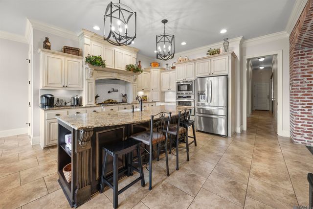 18379 Hidden Ridge Ct, Prairieville, LA 70769