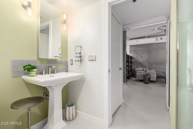 1326 N CENTRAL Avenue 209, Phoenix, AZ 85004