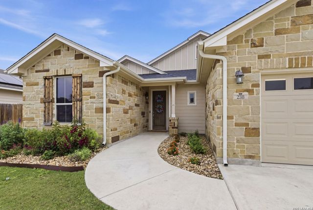 238 Iron Gate, Pleasanton, TX 78064