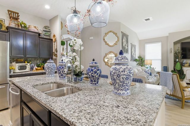 238 Iron Gate, Pleasanton, TX 78064
