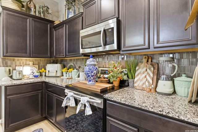 238 Iron Gate, Pleasanton, TX 78064