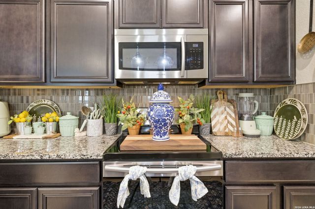 238 Iron Gate, Pleasanton, TX 78064