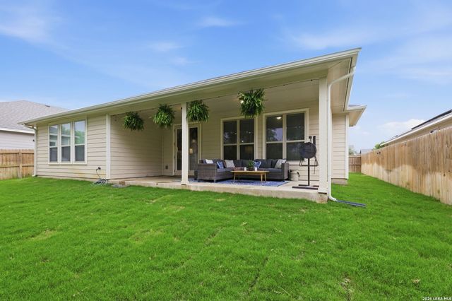 238 Iron Gate, Pleasanton, TX 78064