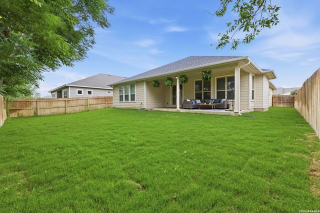 238 Iron Gate, Pleasanton, TX 78064