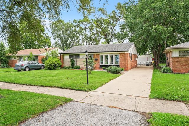 17333 Lorenz Avenue, Lansing, IL 60438