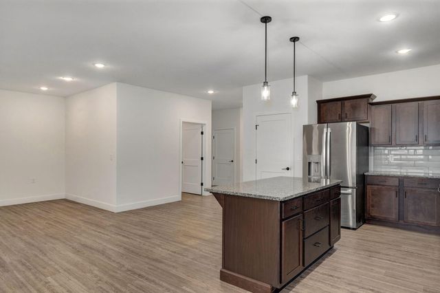 5955 S Farm Road 163 106, Springfield, MO 65810