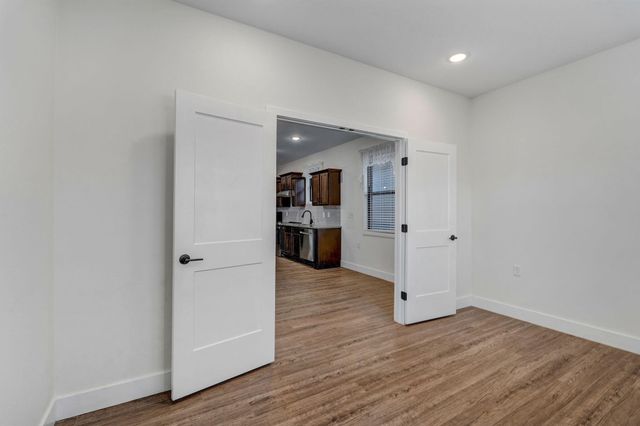 5955 S Farm Road 163 106, Springfield, MO 65810