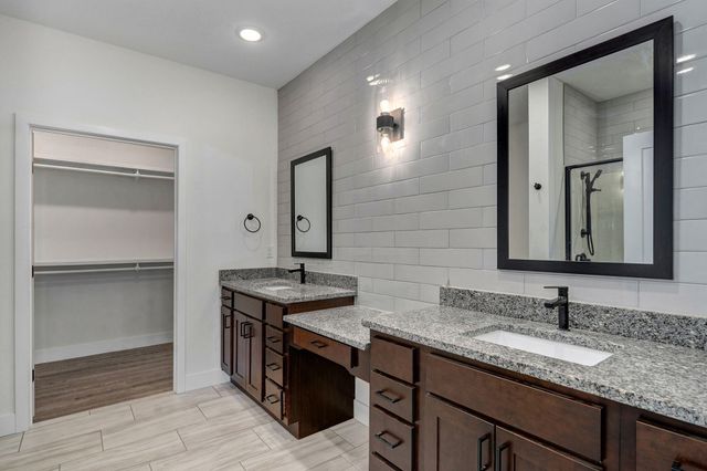 5955 S Farm Road 163 106, Springfield, MO 65810