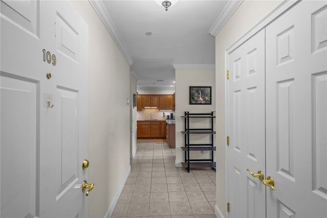 200 Roger Williams Avenue 109, East Providence, RI 02916