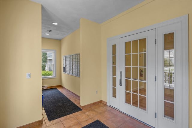 200 Roger Williams Avenue 109, East Providence, RI 02916