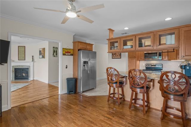 200 Roger Williams Avenue 109, East Providence, RI 02916