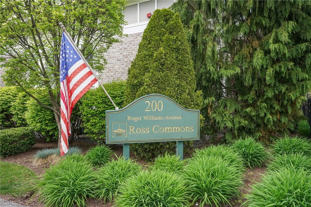 200 Roger Williams Avenue 109, East Providence, RI 02916