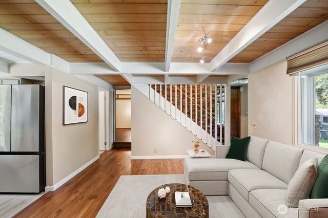 1111 Garrison Avenue, Port Orchard, WA 98366