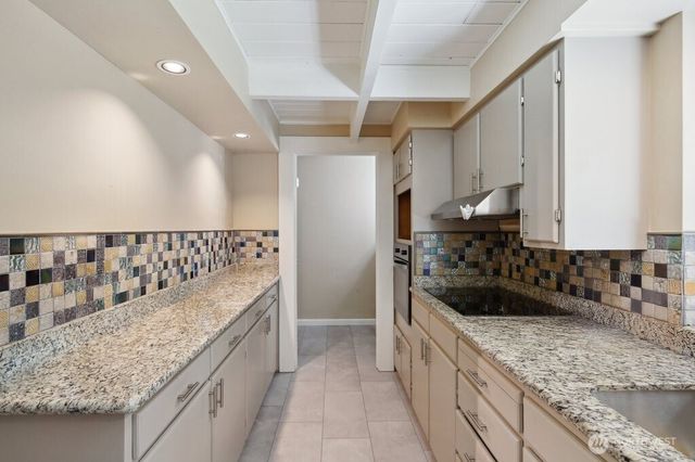 1111 Garrison Avenue, Port Orchard, WA 98366