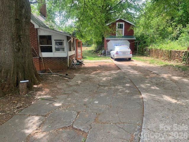 615 E Meeting Street, Morganton, NC 28655