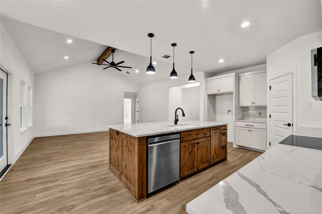 327 Rita Ridge Court, Millsap, TX 76066