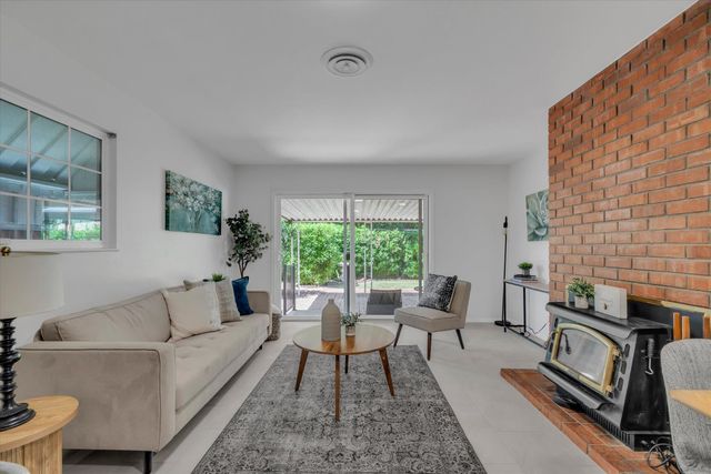 221 Granada Way, Tracy, CA 95376