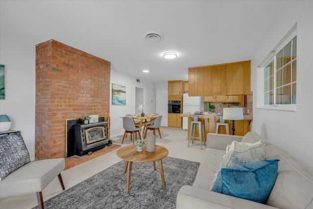 221 Granada Way, Tracy, CA 95376