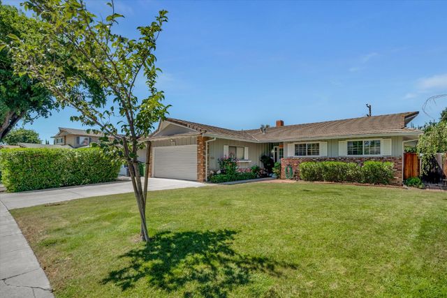 221 Granada Way, Tracy, CA 95376