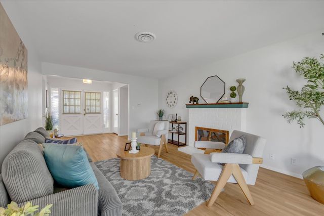221 Granada Way, Tracy, CA 95376