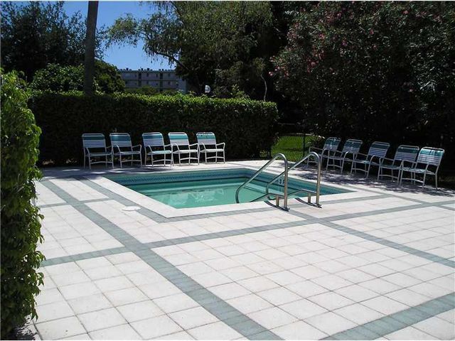 2238 N Cypress Bend Drive 406, Pompano Beach, FL 33069