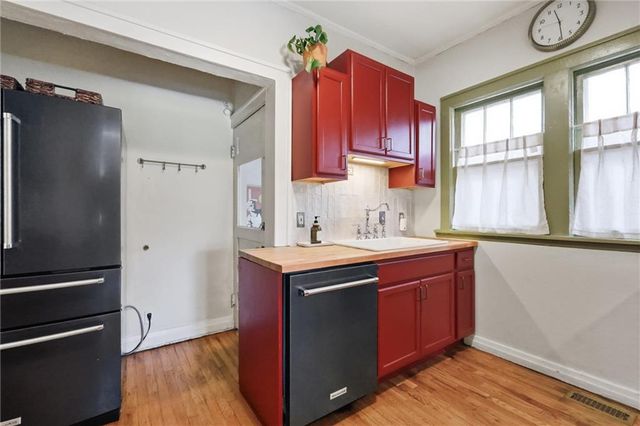 4141 Kenwood Avenue, Kansas City, MO 64110