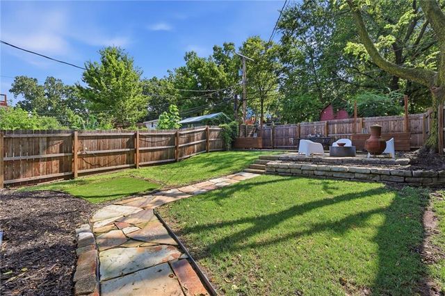 4141 Kenwood Avenue, Kansas City, MO 64110