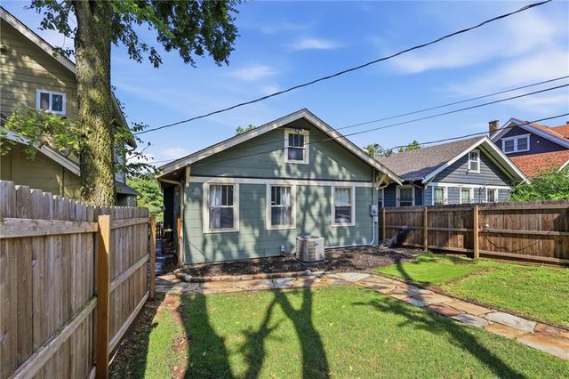 4141 Kenwood Avenue, Kansas City, MO 64110