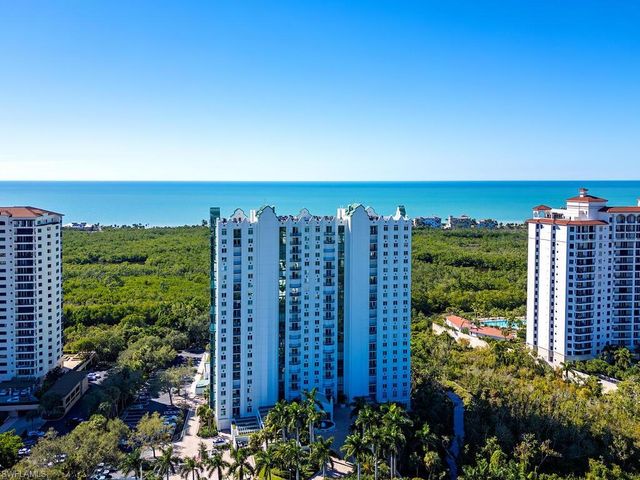 7515 Pelican Bay BLVD # 17A, Naples, FL 34108