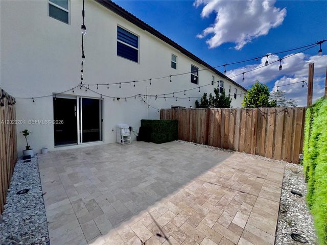 12023 NW 24th Pl 12023, Miami, FL 33167