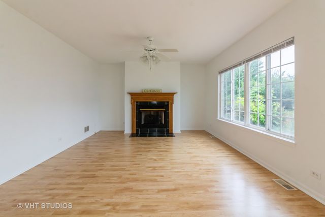 3425 Butler Walk, Naperville, IL 60564