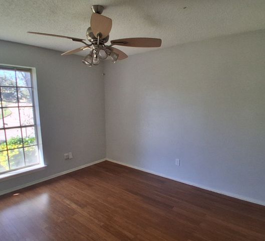 4917 Willowhaven Circle, Garland, TX 75043