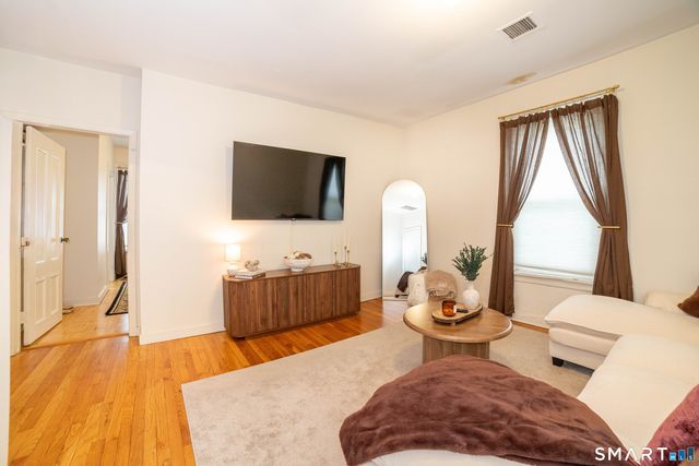 257 Saint John Street, New Haven, CT 06511