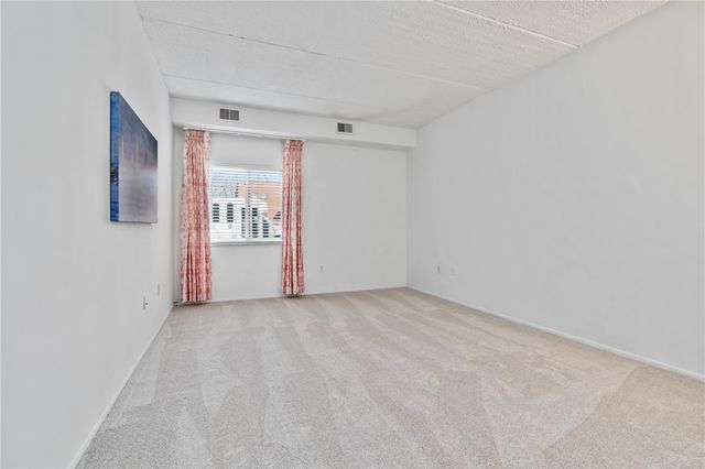 5600 Munhall Road 203, Squirrel Hill, PA 15217