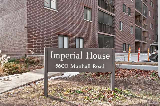 5600 Munhall Road 203, Squirrel Hill, PA 15217