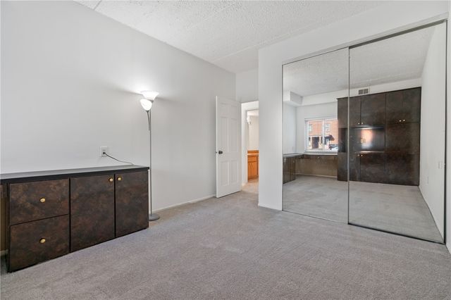 5600 Munhall Road 203, Squirrel Hill, PA 15217