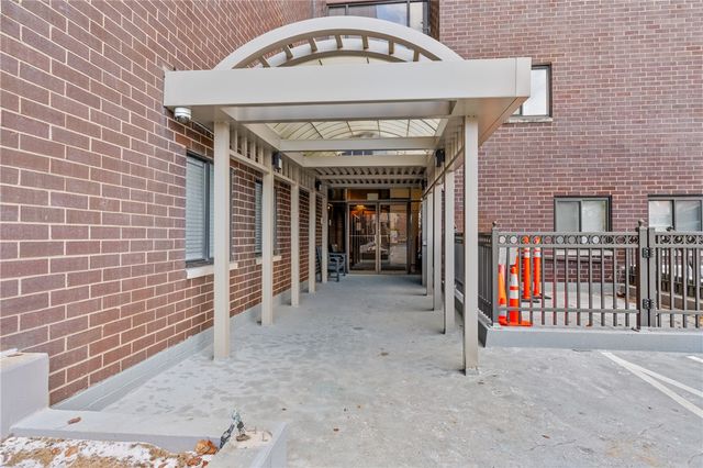 5600 Munhall Road 203, Squirrel Hill, PA 15217