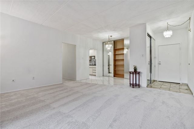 5600 Munhall Road 203, Squirrel Hill, PA 15217