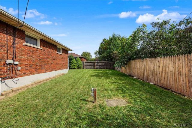 9605 Greenwald Avenue, Niagara Falls, NY 14304