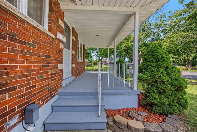 9605 Greenwald Avenue, Niagara Falls, NY 14304
