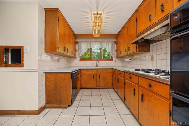 9605 Greenwald Avenue, Niagara Falls, NY 14304
