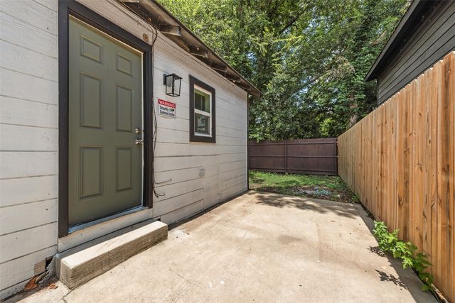 2706 Hector Street, Dallas, TX 75210