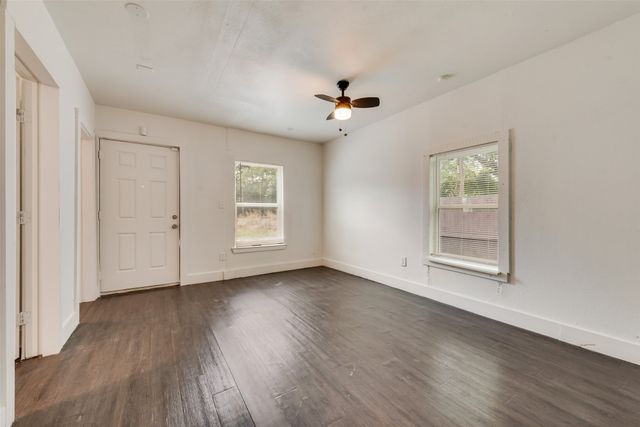 2706 Hector Street, Dallas, TX 75210