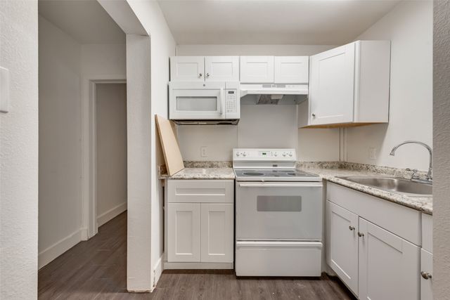 2706 Hector Street, Dallas, TX 75210