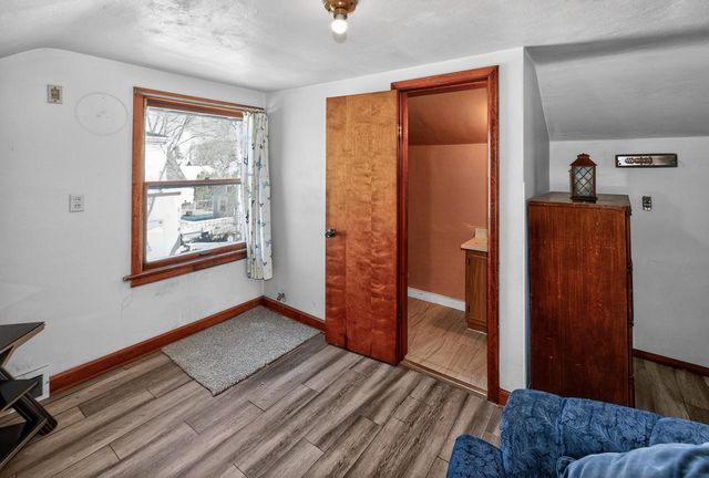 3718 S Iowa AVENUE, Saint Francis, WI 53235