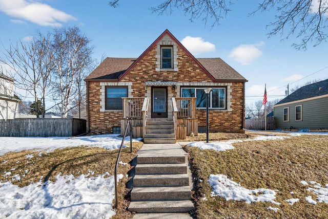 3718 S Iowa AVENUE, Saint Francis, WI 53235