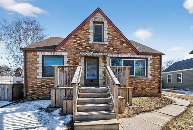 3718 S Iowa AVENUE, Saint Francis, WI 53235