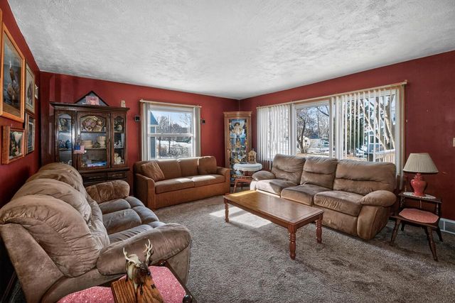 3718 S Iowa AVENUE, Saint Francis, WI 53235