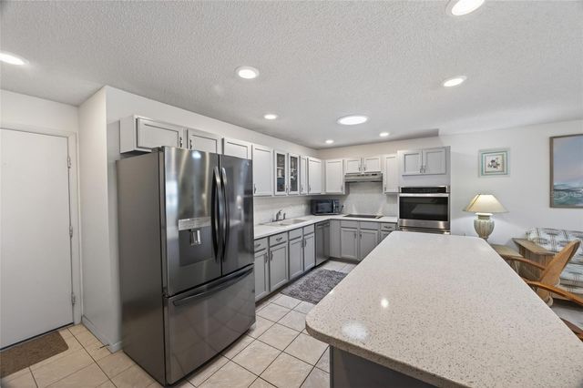 9639 SW 94TH AVENUE C, Ocala, FL 34481