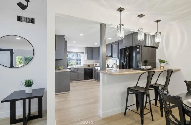 10232 Hialeah, Cypress, CA 90630